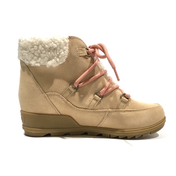 SOREL EVIE COZY LACE WATERPROOF HIKING BOOTS -TAN SUEDE -WOMEN’S US 10.5 -NEW - Picture 3 of 7